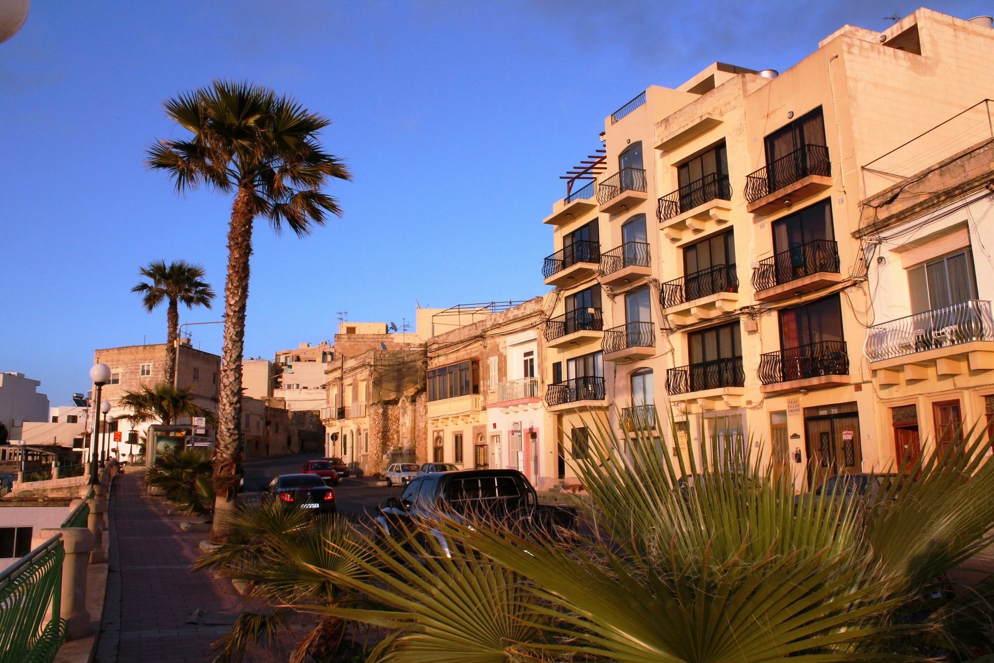 Harbour Lights Seafront 2 Bedroom Apartments With Panoramic Sea Views - By Getawaysmalta خليج سانت بول المظهر الخارجي الصورة